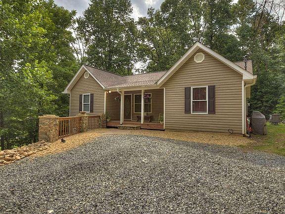 2nd image of 118 Mountain Brook Ct