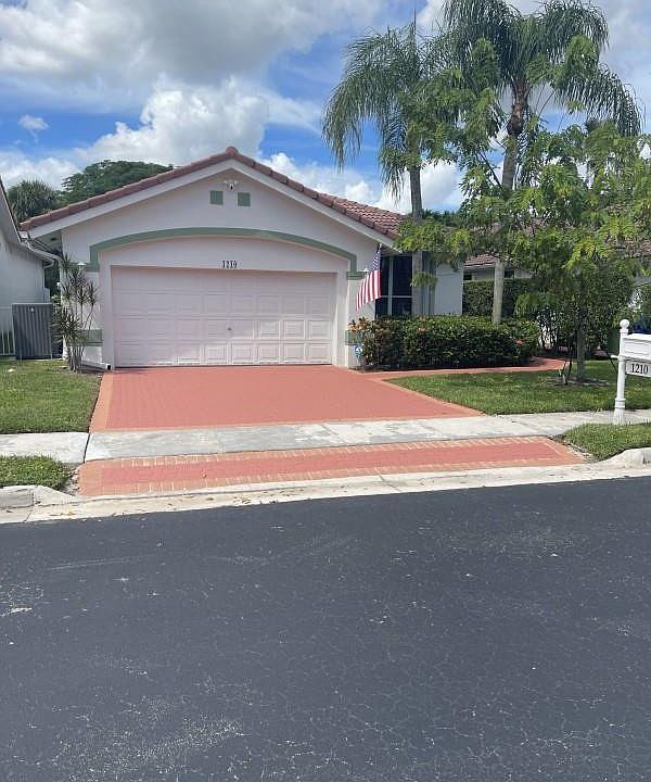 1st image of 1210 Bel Aire Drive