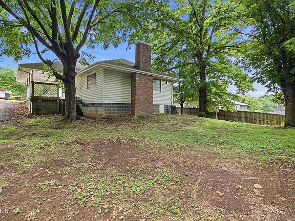 5th image of 2858 Ashley St