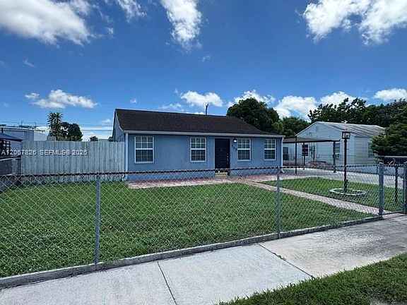 3rd image of 740 SE 4th Pl
