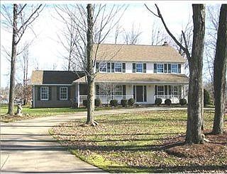 2nd image of 111 W Crossbow Ln
