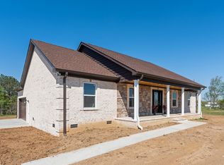 102 Blaine Ln, Summertown, TN 38483