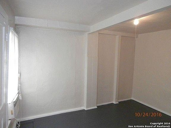 2nd image of 543 Gladstone #5411