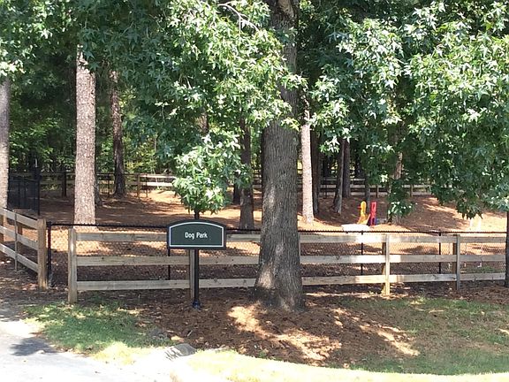 5th image of 1060 Pinehurst Dr #1434