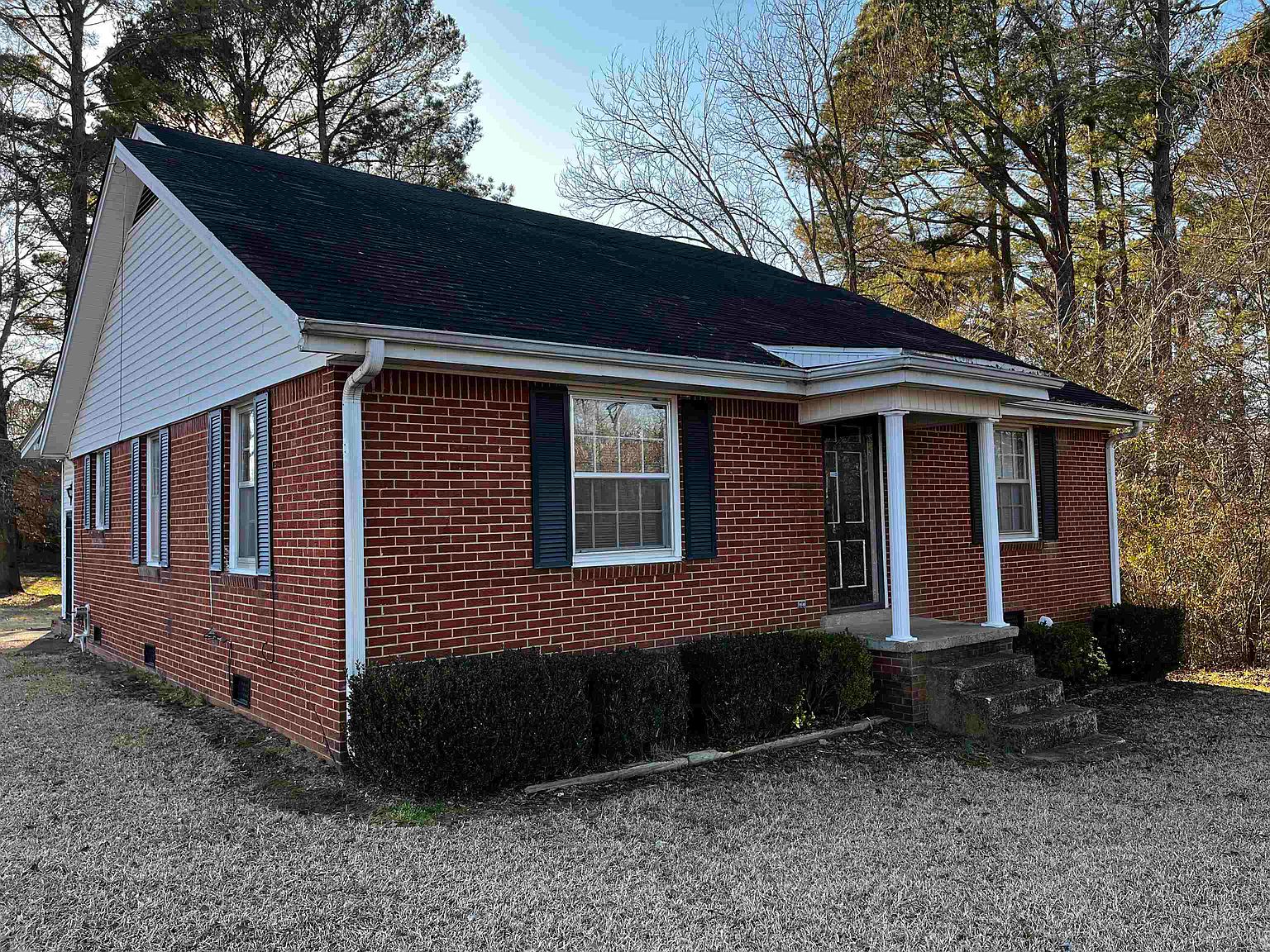302 Florence Ave, Selmer, TN 38375 Zillow