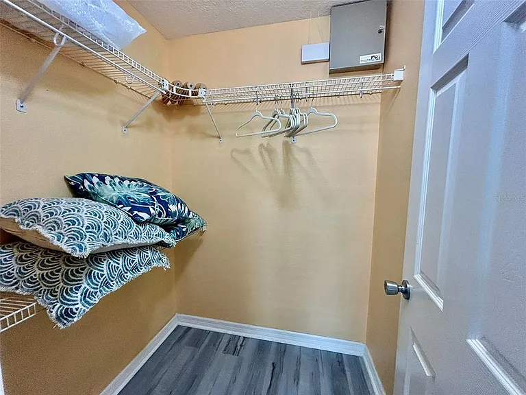 142 Solana St — Photo 14