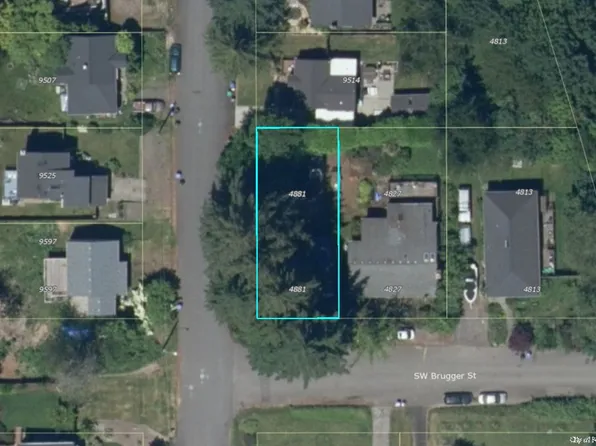 4827 SW Brugger St, Portland, OR 97219