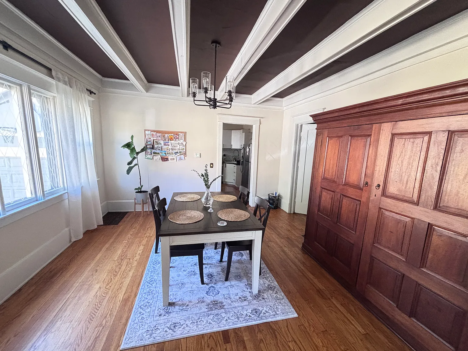 2 bed, 900 sqft, $1,800 — Photo 4