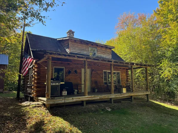 2462 S Niciu Rd, Redfield, NY 13437