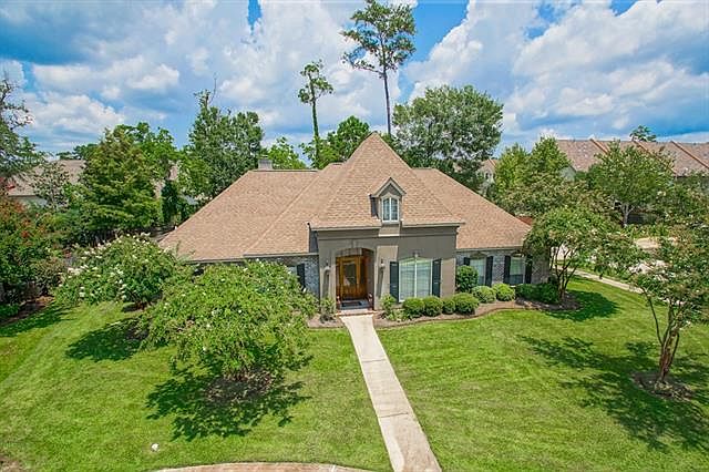 1st image of 798 Claire Dr