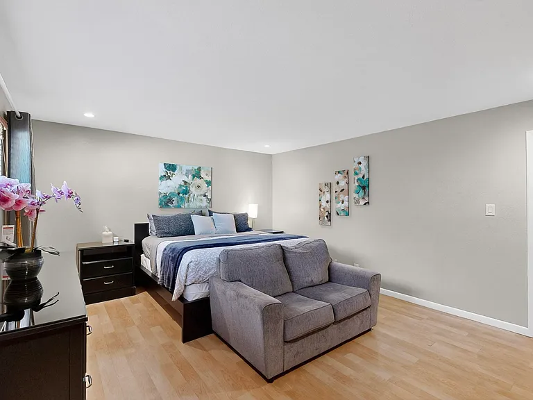 4715 Marquette Ave NE — Photo 20