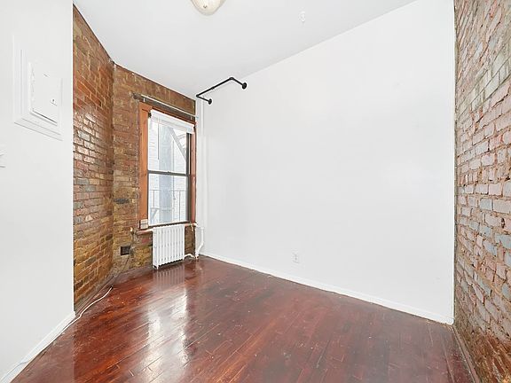 5th image of 280 Mulberry St #2**