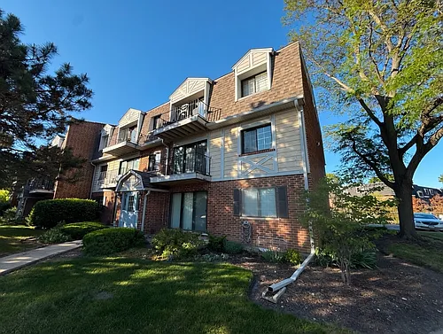 3245 Milwaukee Ave Photo 1
