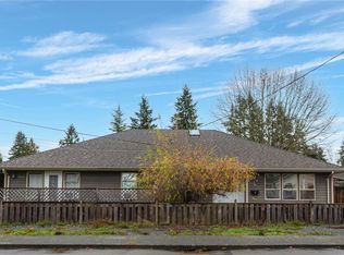1126 18th St, Courtenay, BC V9N 7J8
