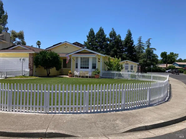698 Hamilton Drive #CA, Vacaville, CA 95687