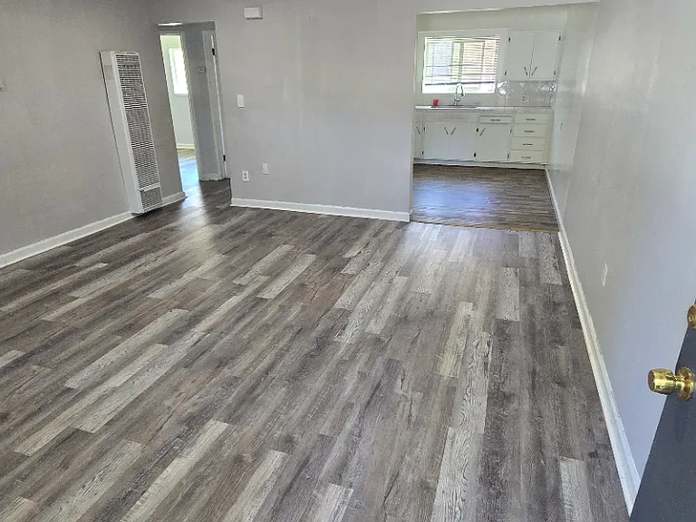 Eaton Terrace Apartments — Photo 16