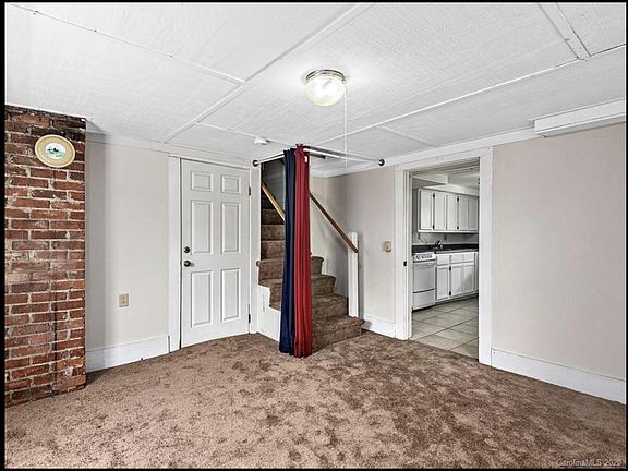4th image of 283 N Main St #2