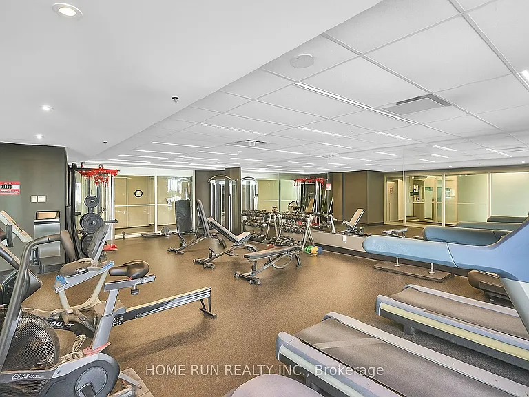 40 Nepean St #2703 — Photo 32