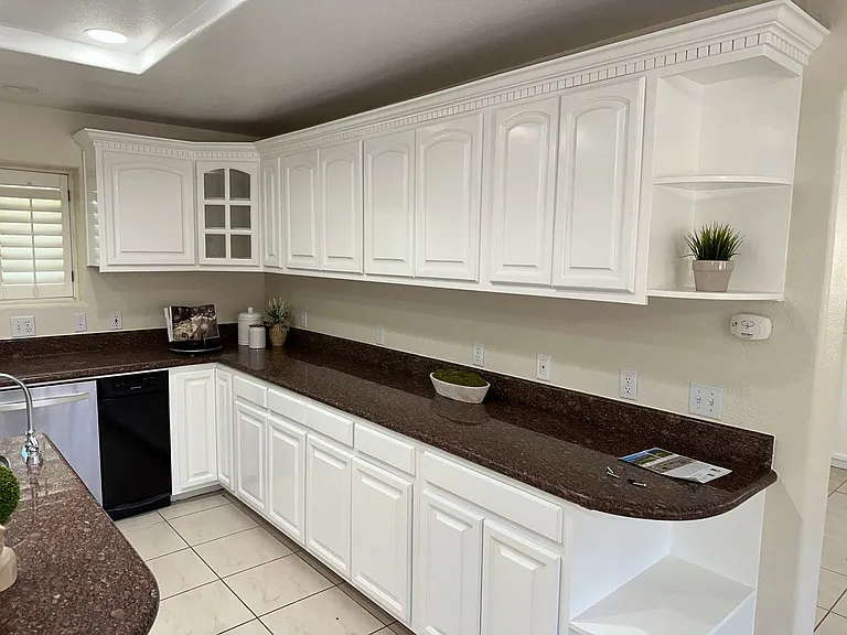 2340 Mount Elena Way — Photo 11