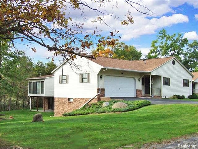 1st image of 161 Village Ct #1