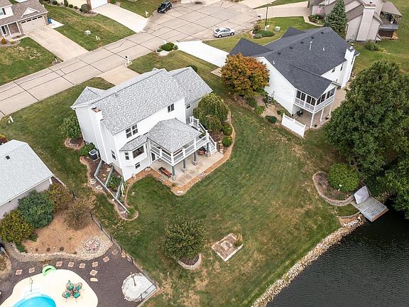5th image of 1205 Robert Dr
