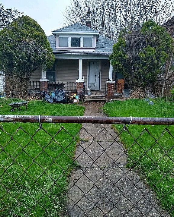 1st image of 12840 Thomson St