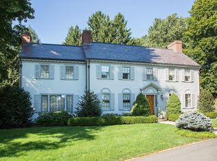 24 Carisbrooke Rd, Wellesley, MA 02481
