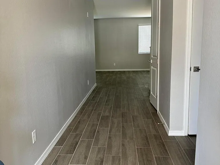 9336 E Static Ave — Photo 2