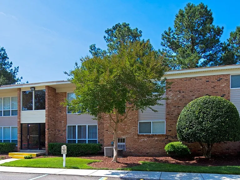 Wellington at Western Branch Apartments — Photo 7