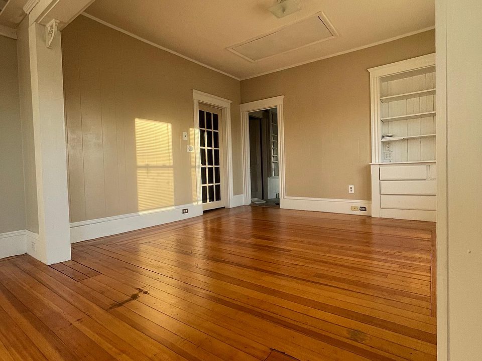 2nd image of 5 Mount Vernon St #2
