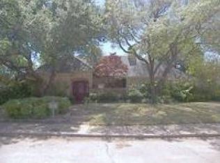 11215 Sesame St, Dallas, TX 75238