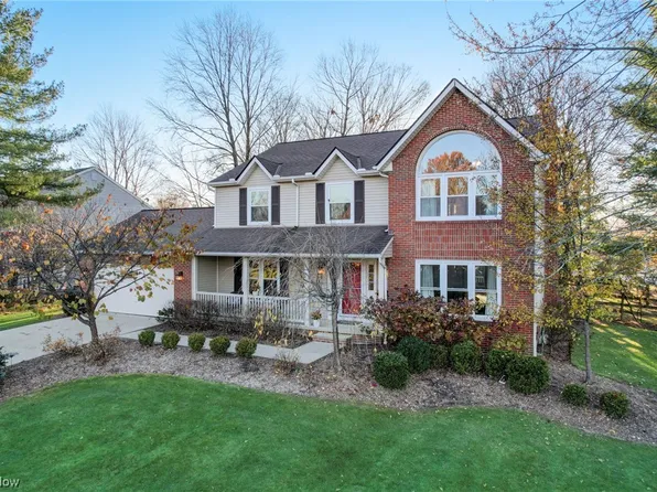 7616 Lindsay Ln, Solon, OH 44139