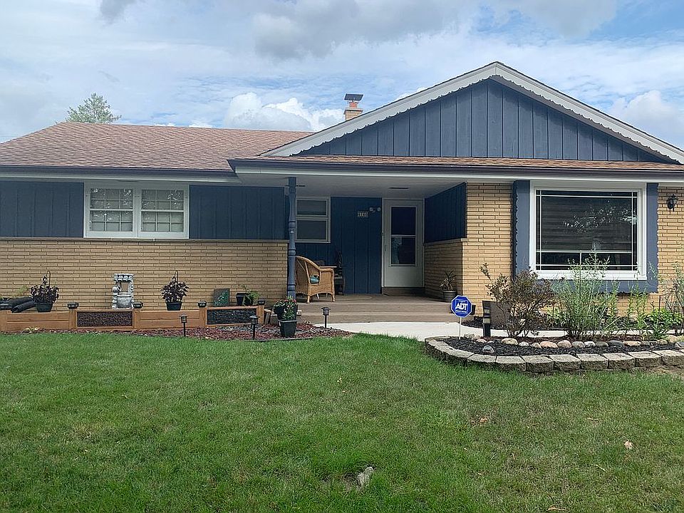 1st image of 4160 N 96th St