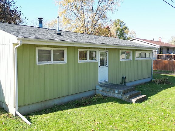 4th image of 1111 N Bell Ave