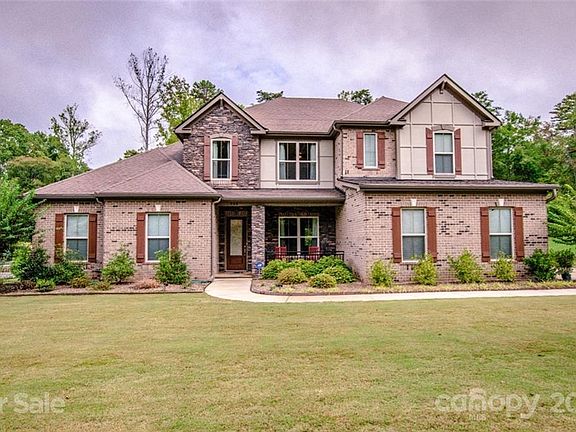 2nd image of 300 San Agustin Dr