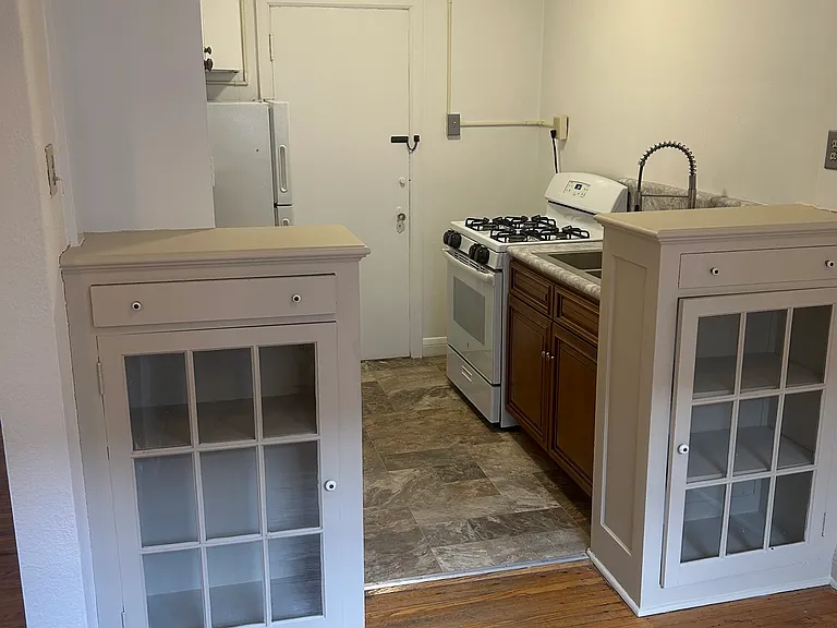 3519 Emerson Ave S #101 — Photo 4