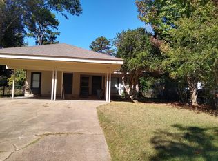 1025 Louise Ln, Wake Village, TX 75501