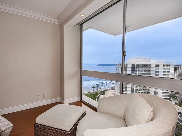 1810 Avenida Del Mundo #1607 — Photo 12