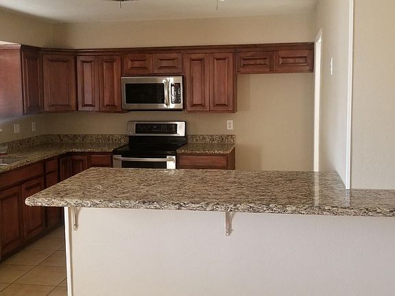 5th image of 504 Skymont Way