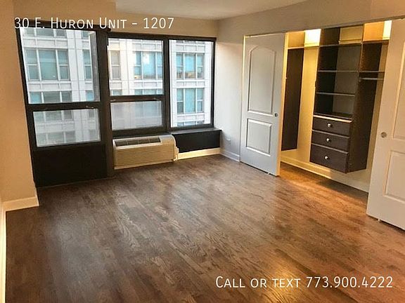 4th image of 30 E Huron St APT 1207
