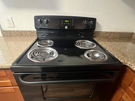 5th image of 3302 N Lincoln Ave #3302