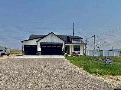 633 W View Way, Mills, WY, 82604