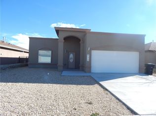 532 Cactus Crossing Dr, Horizon City, TX 79928