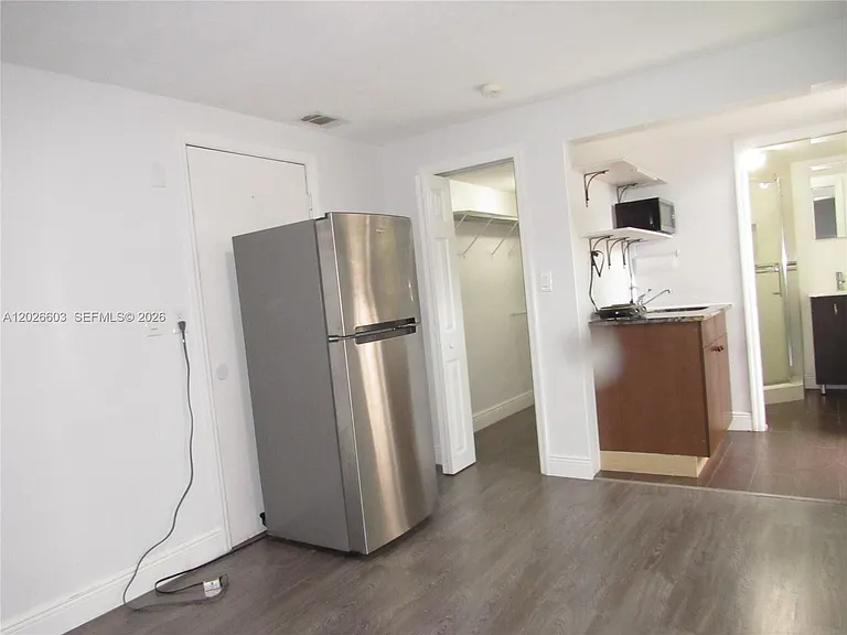 2230 SW 50th Ter #2 — Photo 2