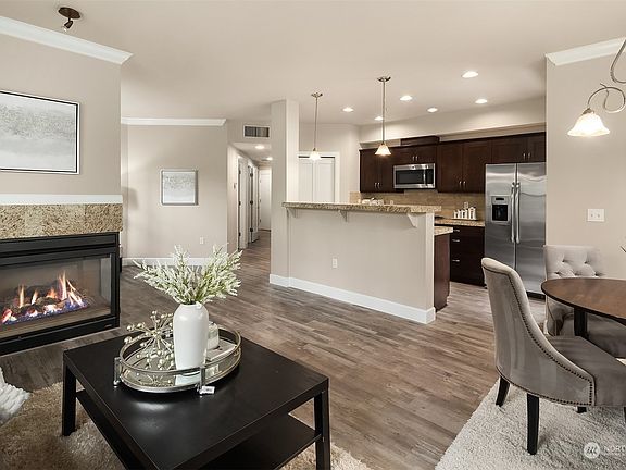 4th image of 15408 Main Street #202