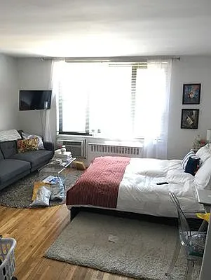 Rented by Eric Goodman Realty Corp | media 38