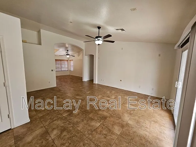 2193 E Brooks St — Photo 5