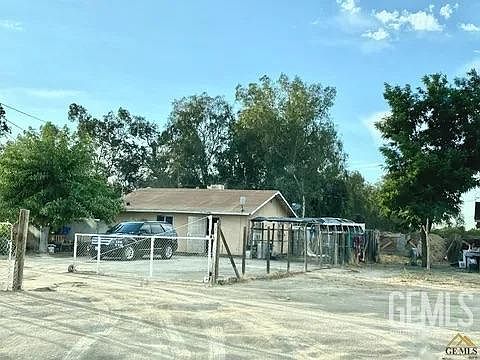 2nd image of 7029 Road 136