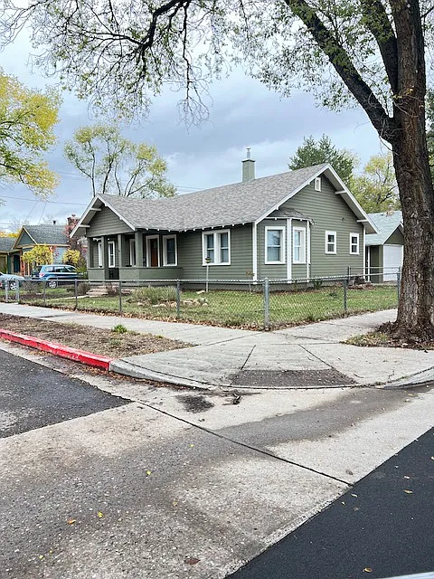 2 bed, 1.5 bath, 1259 sqft, $4,500 — Photo 2