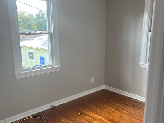4th image of 3704 Dartmouth Ave N